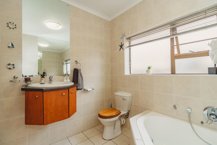 2 Bedroom Property for Sale in Heather Park Western Cape